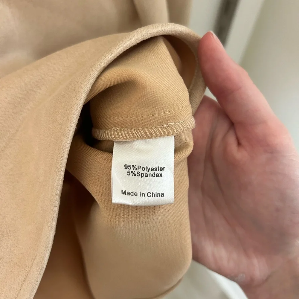 Tuckernuck Women's V-Neck Easton Suede Swing Long Sleeve Blouse - Picture 5 of 5